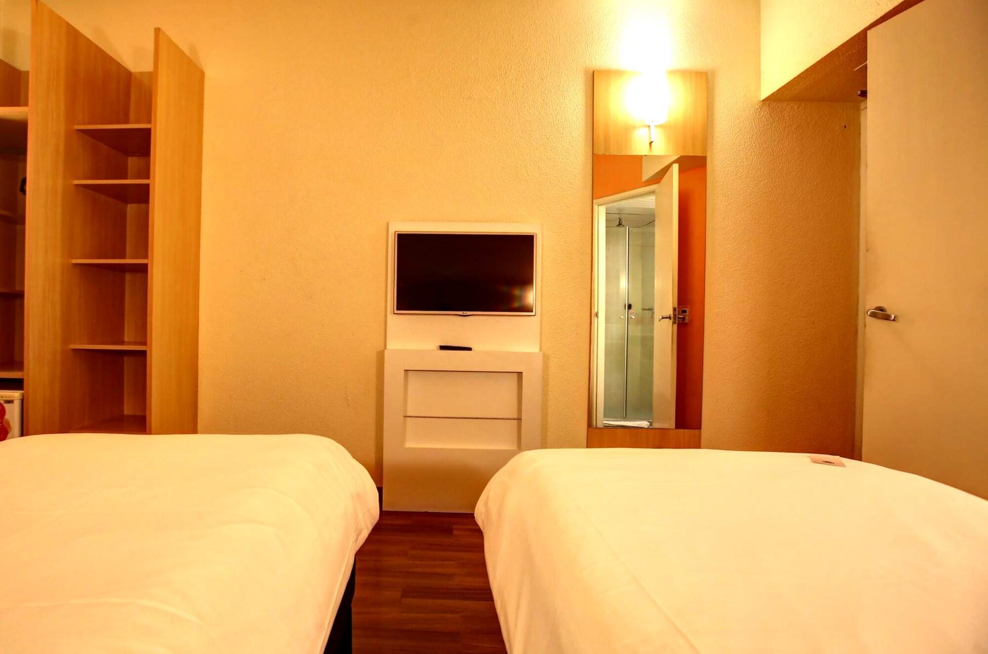 Ibis Vitoria Praia Do Canto Luaran gambar
